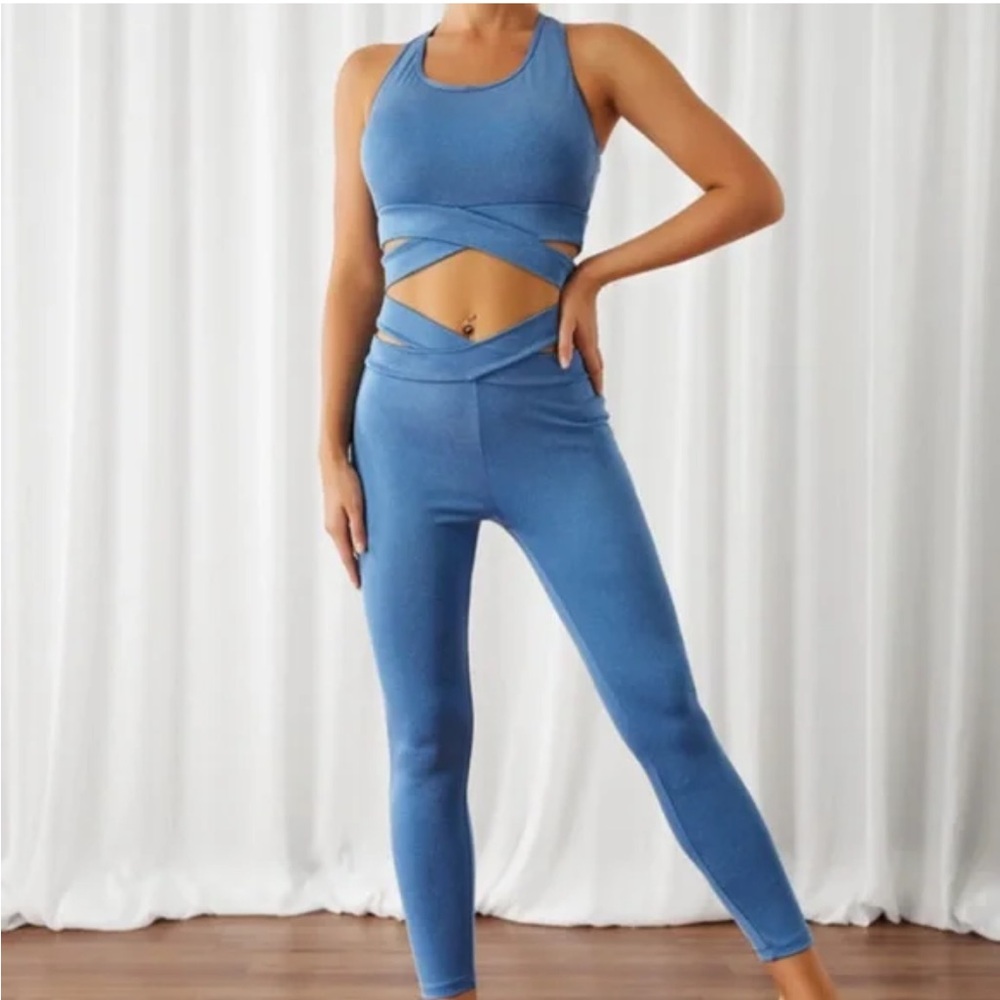 Fashion Nova athletic set size Small